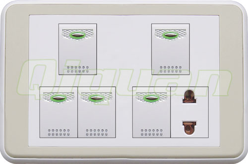 五位单控开关带一位插座
