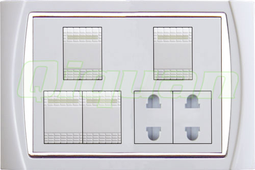 4 gang switch with 2 socket